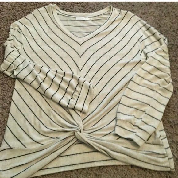 Lush Tops - Lush Twist Knot Top